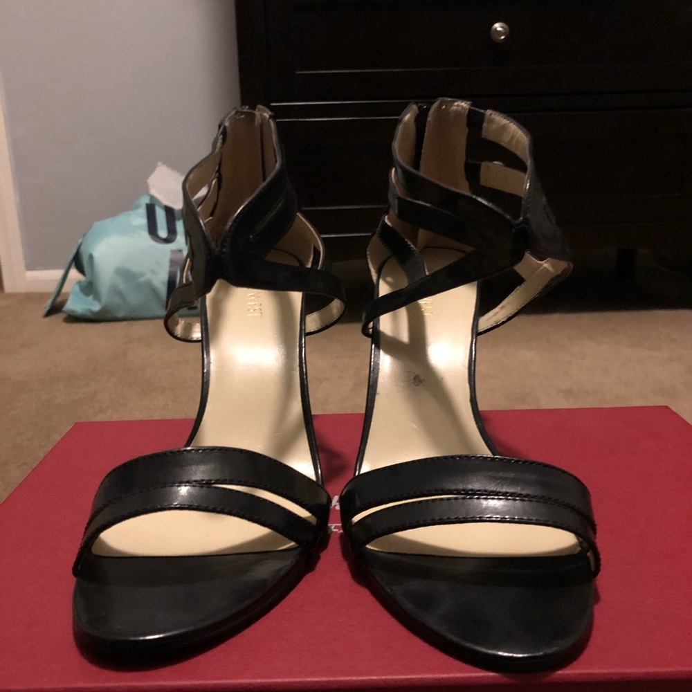 Nine West - Picture 2 of 2